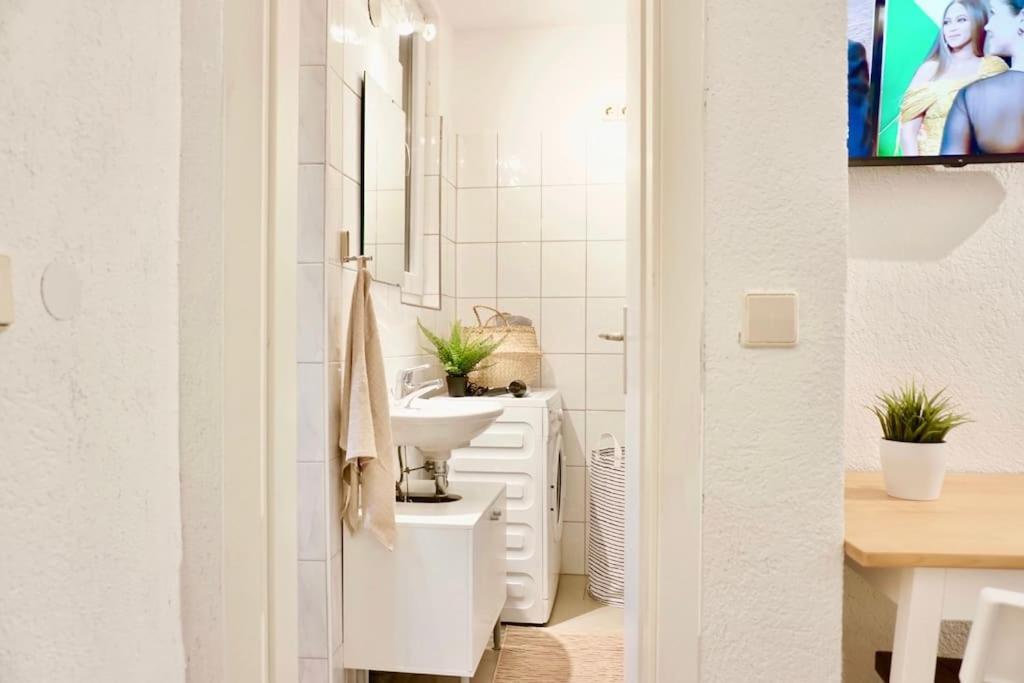 Gemutliches Kleines Studio-Apartment In Top Lage Nahe Karlsruhe Innenstadt Mit Klimaanlage Luaran gambar