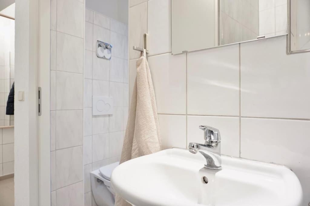 Gemutliches Kleines Studio-Apartment In Top Lage Nahe Karlsruhe Innenstadt Mit Klimaanlage Luaran gambar